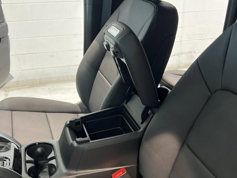 New 2024 Chevrolet Colorado LT w/ LT Convenience Package III image 16