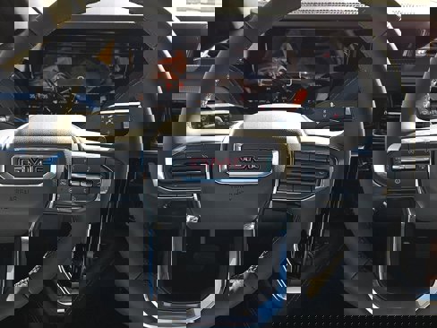 New 2026 GMC Yukon Elevation image 19