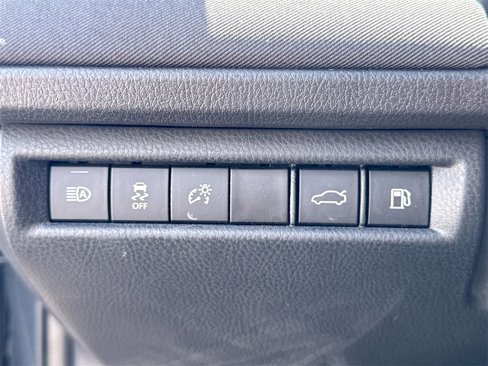 Used 2025 Toyota Camry LE image 13