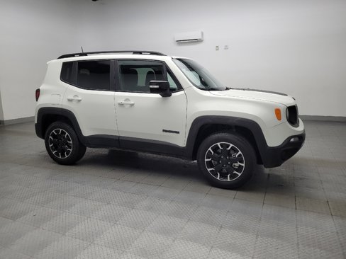 Used 2023 Jeep Renegade Latitude w/ Sun/Sound Group image 11