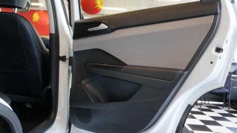 Used 2022 Volkswagen Taos SE image 50