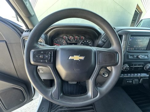 Used 2024 Chevrolet Silverado 1500 Custom image 18