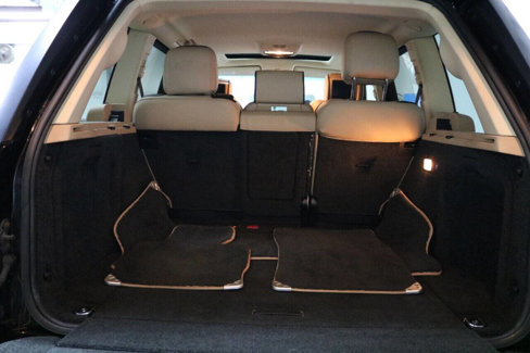 Used 2010 Land Rover Range Rover HSE LUX image 38