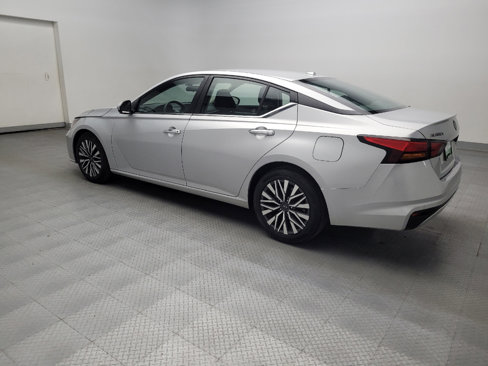 Used 2023 Nissan Altima 2.5 SV image 3