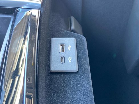 Used 2025 Cadillac Escalade ESV Premium Luxury Platinum image 45