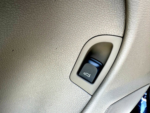 Used 2011 Audi A4 2.0T Premium image 13