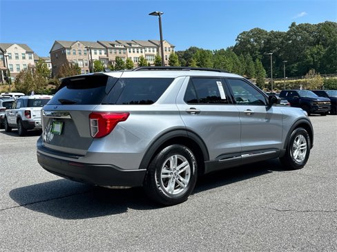 Certified 2022 Ford Explorer XLT image 7