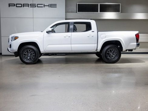 Used 2022 Toyota Tacoma SR5 image 2