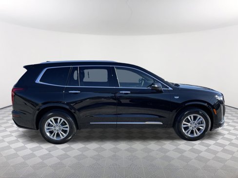 New 2025 Cadillac XT6 Luxury image 9
