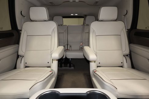 Certified 2024 GMC Yukon Denali w/ Denali Reserve Package image 35