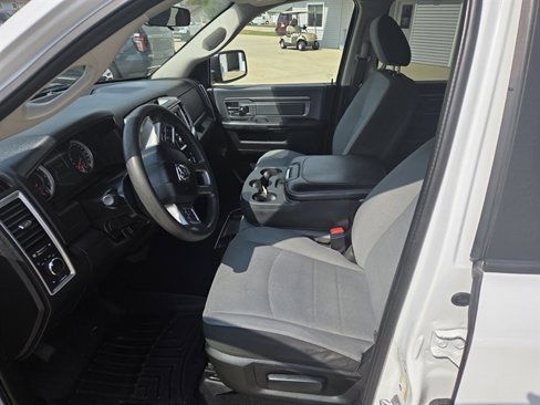 Used 2021 RAM 1500 Classic SLT image 5