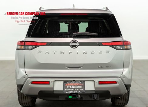 Used 2025 Nissan Pathfinder SL w/ SL Premium Package image 11