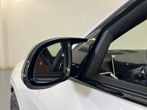 New 2026 BMW X7 M60i image 25