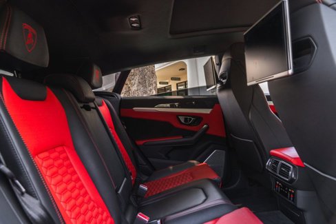 Used 2021 Lamborghini Urus image 24