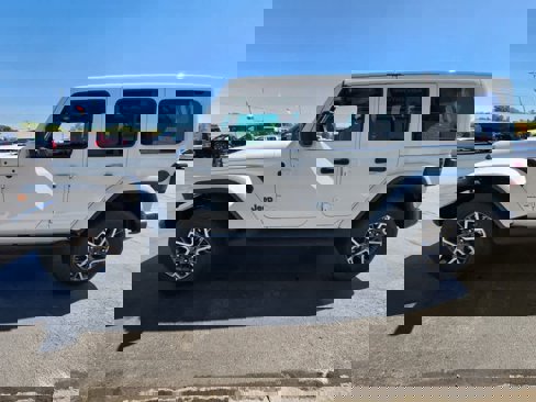 New 2025 Jeep Wrangler Sahara image 6