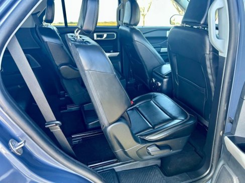 Used 2021 Ford Explorer XLT w/ Equipment Group 202A image 16