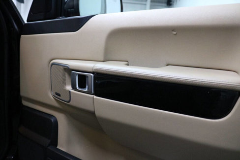 Used 2010 Land Rover Range Rover HSE LUX image 44