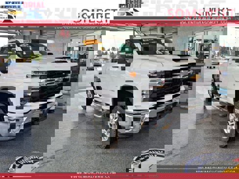 Used 2024 Chevrolet Silverado 2500 LT image 1