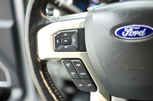 Used 2022 Ford F350 Lariat image 38