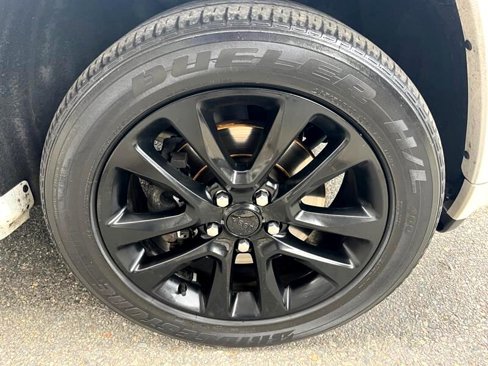Used 2021 Jeep Grand Cherokee Laredo X image 9