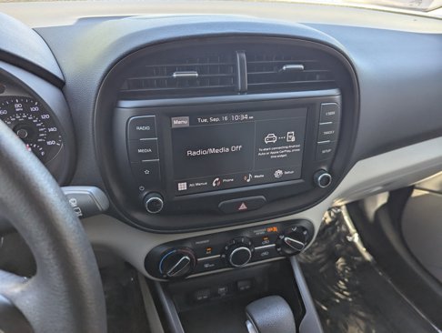 Certified 2022 Kia Soul LX image 23