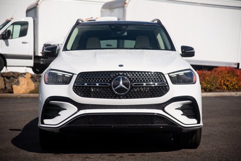 Used 2025 Mercedes-Benz GLE 350 4MATIC image 2