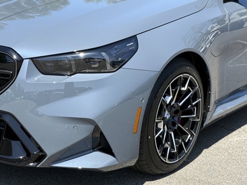 New 2026 BMW M5 w/ Executive Package image 11