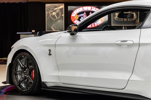 Used 2021 Ford Mustang Shelby GT500 w/ Carbon Fiber Track Pack image 35