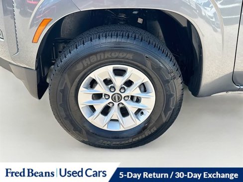 Used 2024 Nissan Frontier SV image 29
