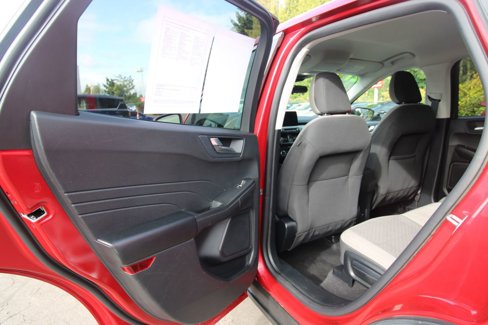 Used 2021 Ford Escape SE image 26