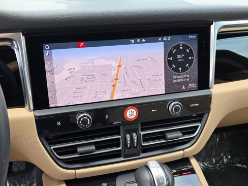 New 2025 Porsche Macan image 18