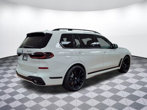 New 2026 BMW X7 M60i image 8