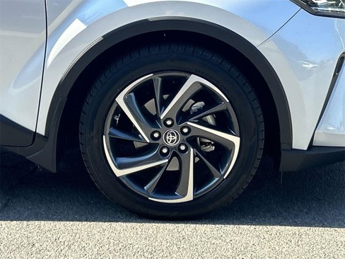 Used 2022 Toyota C-HR Limited image 34