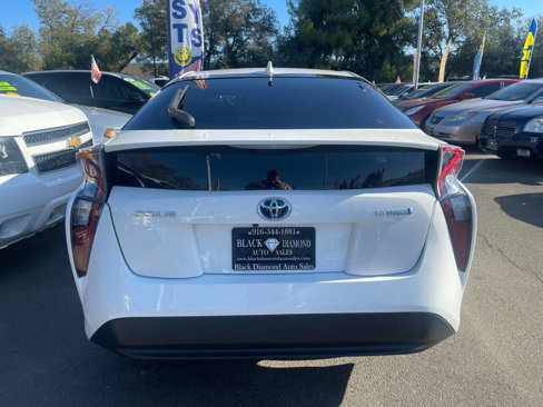 Used 2017 Toyota Prius Two image 10