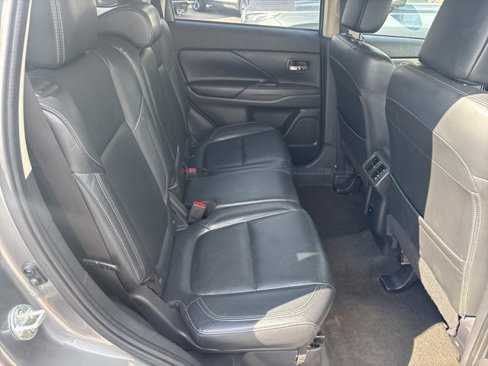 Used 2020 Mitsubishi Outlander SE image 7