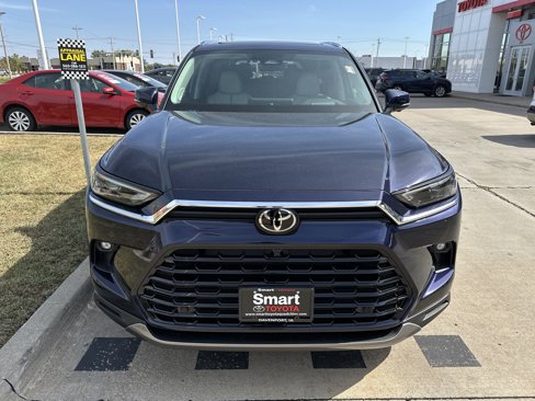 New 2026 Toyota Grand Highlander Platinum image 2