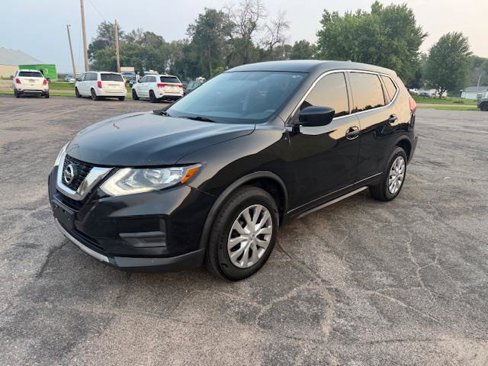 Used 2017 Nissan Rogue S image 1