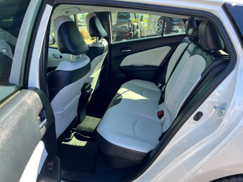 Used 2019 Toyota Prius AWD image 27