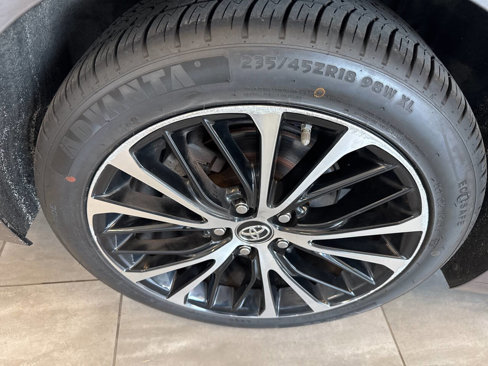Used 2018 Toyota Camry SE image 15