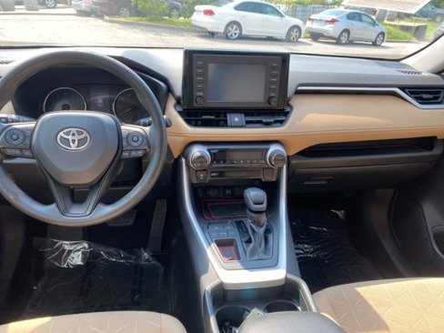 Used 2019 Toyota RAV4 XLE image 7