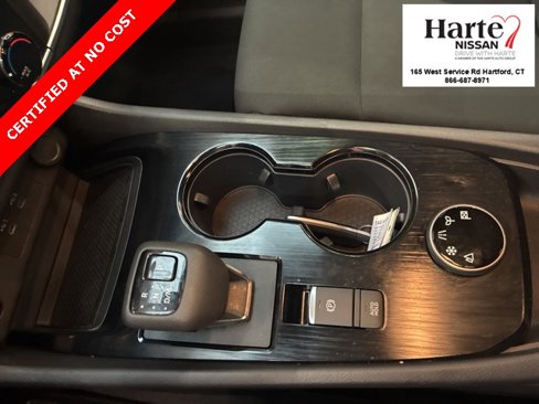 Used 2024 Nissan Rogue S image 10