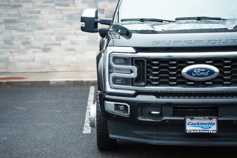 Used 2024 Ford F450 Platinum image 10