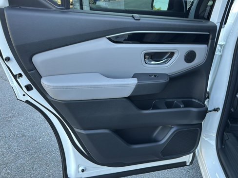 New 2025 Honda Pilot Touring image 15