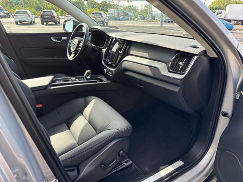 Certified 2025 Volvo XC60 B5 Plus image 41
