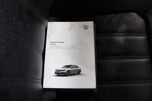 Used 2022 Volkswagen Passat 2.0T image 15