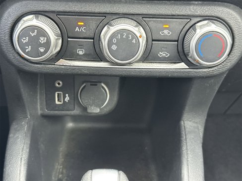 Used 2023 Nissan Kicks S image 27