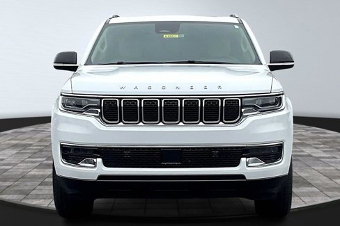 Used 2024 Jeep Wagoneer L 4WD w/ Premium Group I image 3