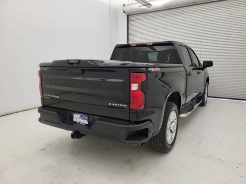 Certified 2024 Chevrolet Silverado 1500 Custom image 11