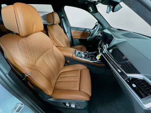 New 2026 BMW X7 M60i w/ Executive Package image 37
