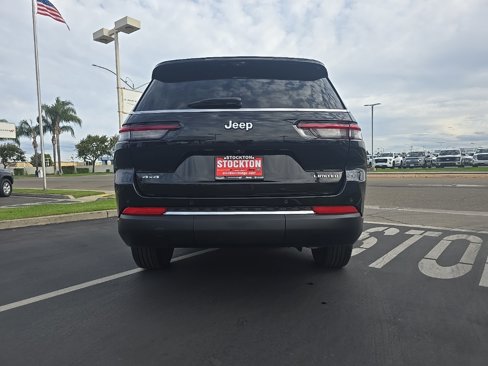 Used 2024 Jeep Grand Cherokee L Limited w/ Luxury Tech Group II image 13